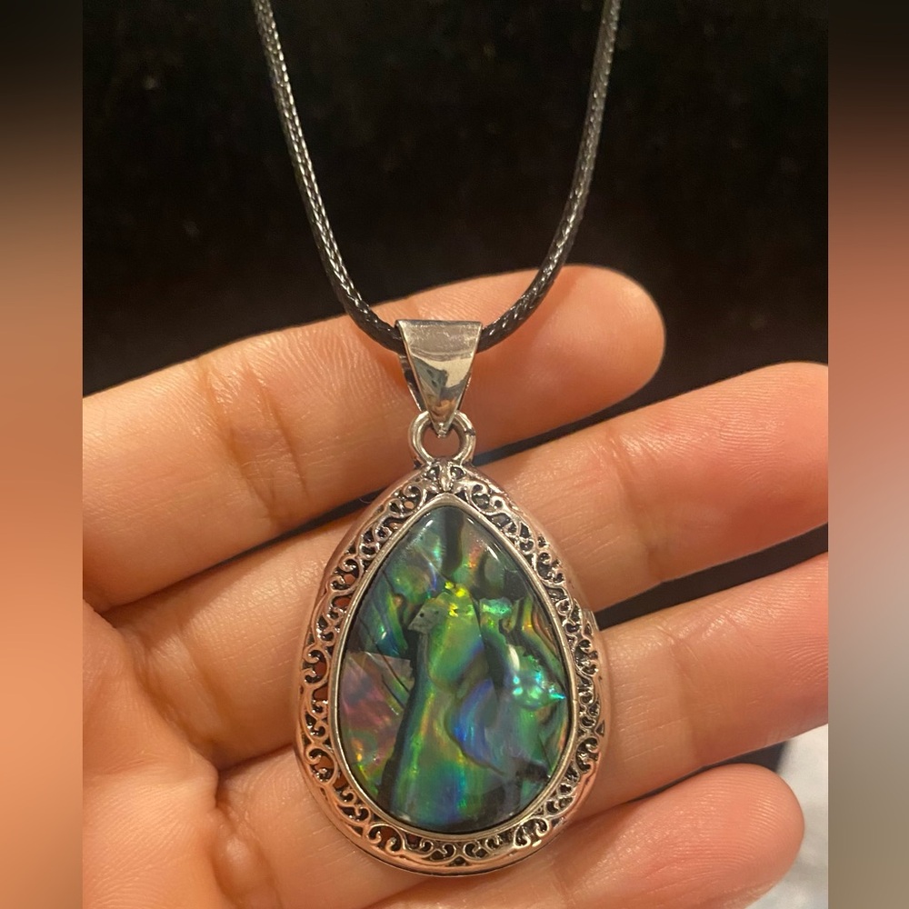 NECKLACE Silver Plated Abalone Pendant & Cord